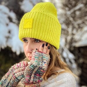 żółta fluo czapka beanie zimowa narciarska